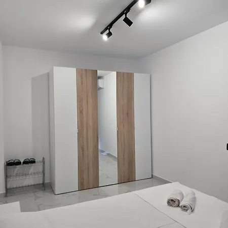 Daila Apartment *