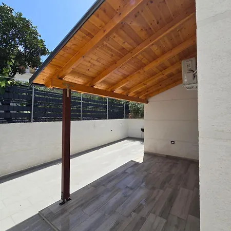 Daila Apartment
